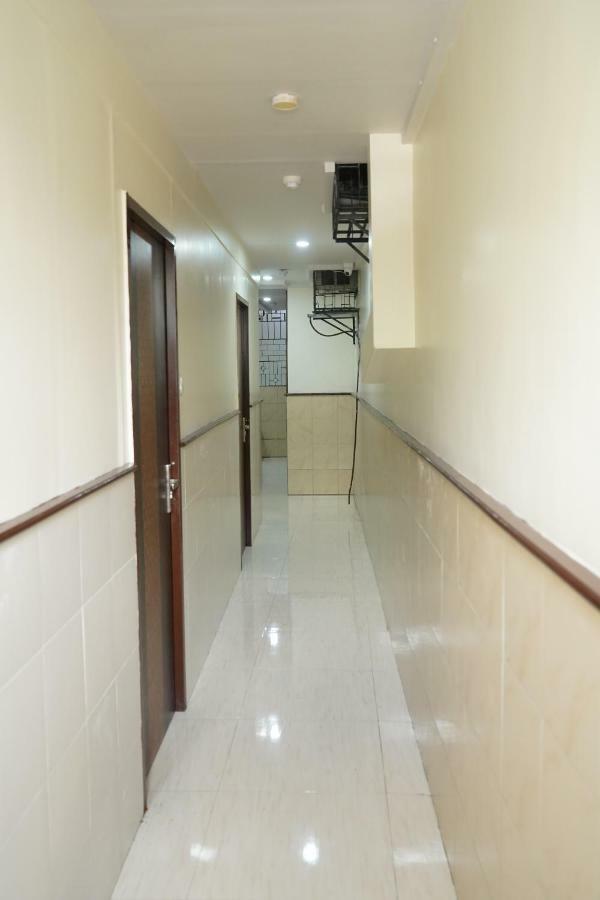 Sharda Residency Hotel Мумбай Екстериор снимка