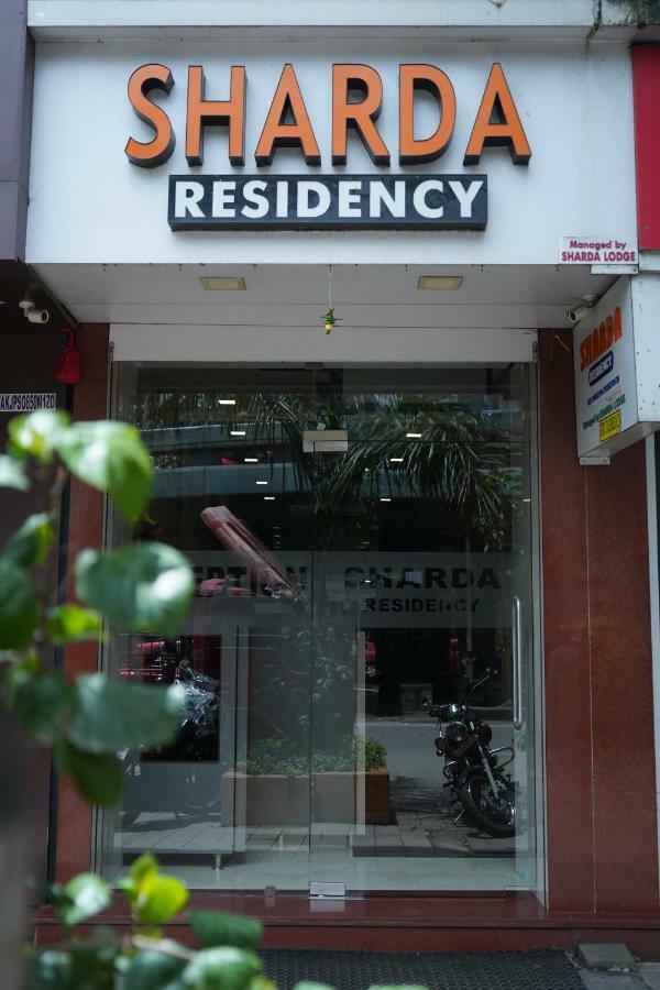 Sharda Residency Hotel Мумбай Екстериор снимка